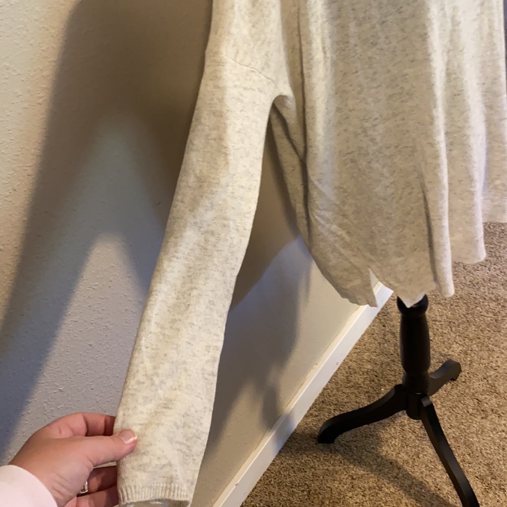 Vince Oversize Cashmere Sweater - Picture 3 of 7